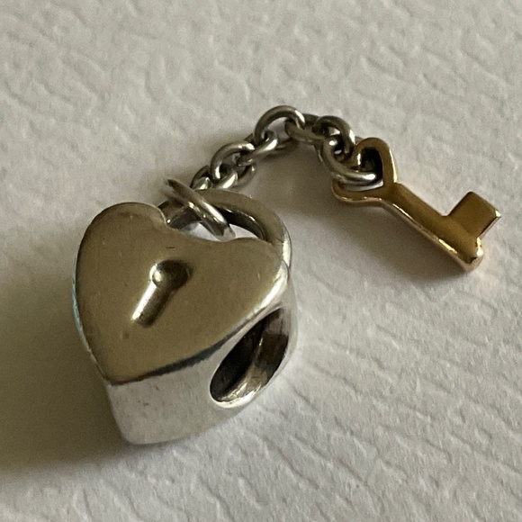 Pandora two tone Key to my Heart charm with 14k gold key - Picture 2 of 6